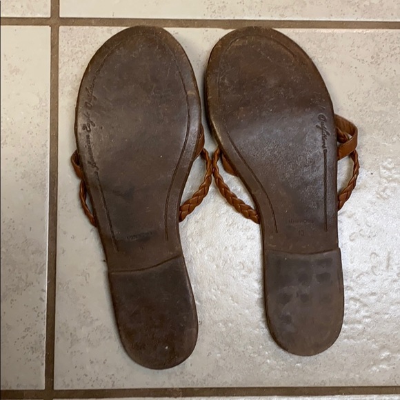 American Eagle slippers - Picture 2 of 2